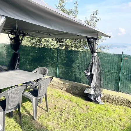 I Tre Fratelli - 2Br, Garden,Lake