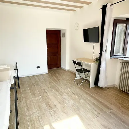 I Tre Fratelli - 2Br, Garden,Lake Lägenhet *